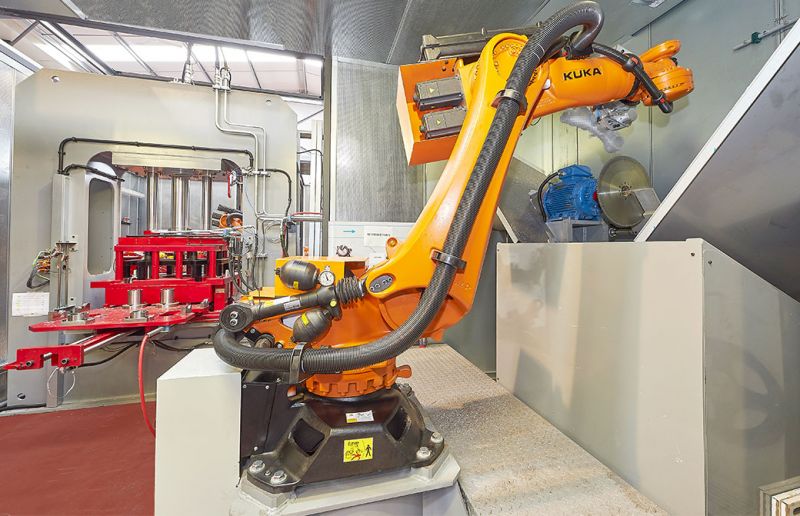 Cellule robotisée aluminium - SIIF - grande flexibilité jusqu’à 200 campagnes et cadence 20 à 100 pièces/heure_0
