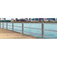 Graf barrières urbaines - City Design - éléments en acier verticaux à extrémités arrondies et tubes en acier horizontaux_1