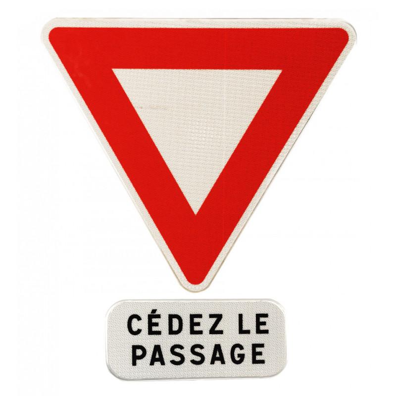 Panneau de priorité AB3A - Cédez le passage à l'intersection - WP Signalisation_0