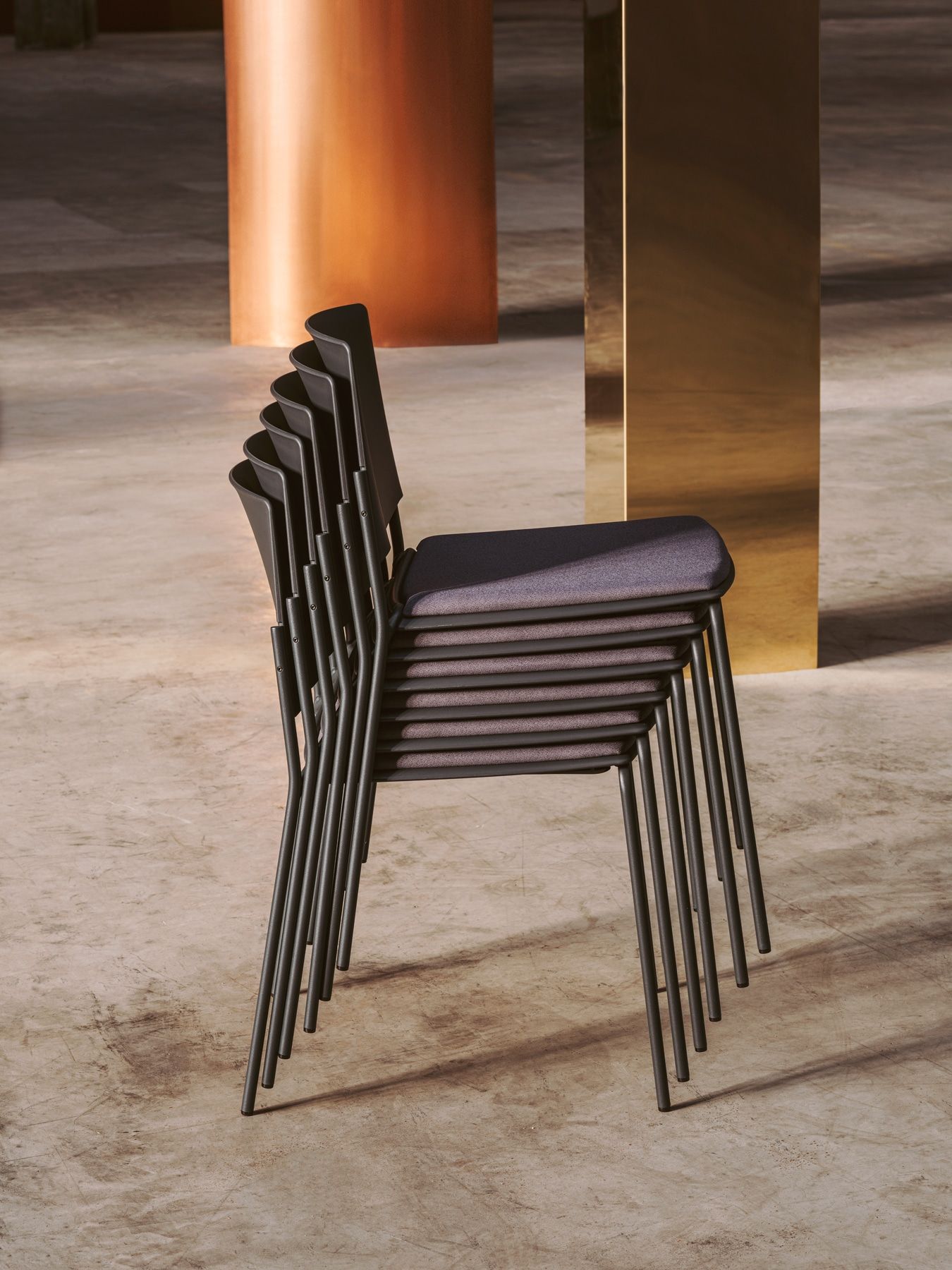 Ema - chaises empilables - enea_0