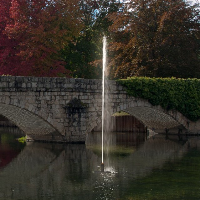 Fontaine flottante lance/jet_0