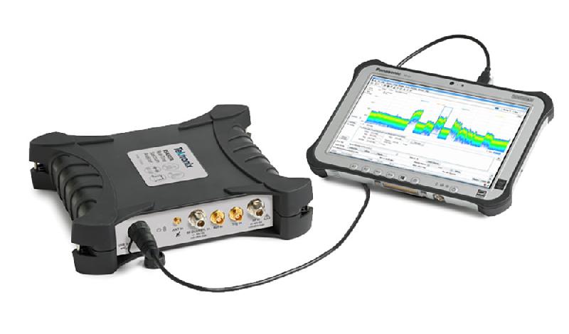 RSA518A | Analyseur de spectre portable USB temps réel 18 GHz_0