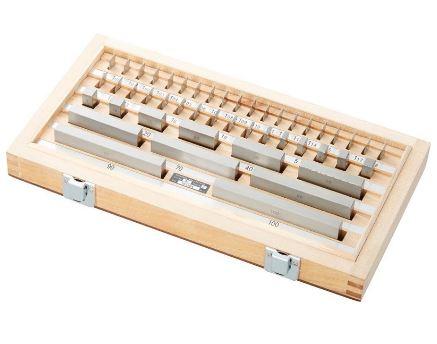 Coffret de 47 cales étalons en acier trempé - Identification individuelle et compositions variées_0