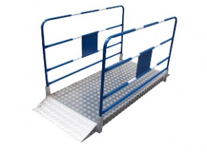 Passerelle de chantier bleue spécifique PMR - alu damier antidérapant - 2 m x 1 m - capacité 200 kg_0