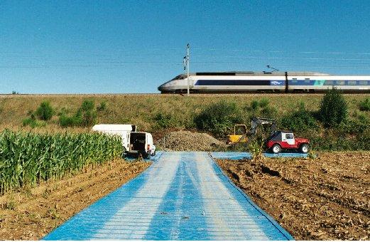 Plaque de roulage acier et PEHD - Chemin de roulement provisoire pour accès difficile_0