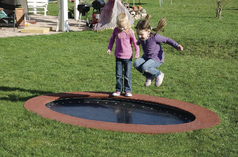 LE TRAMPOLINE OVALE