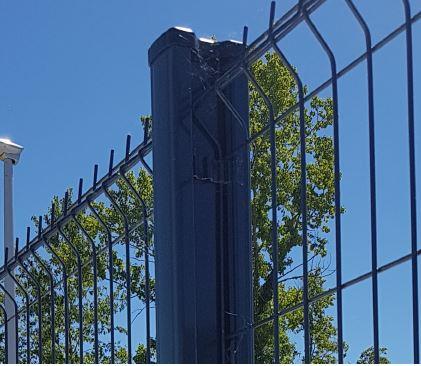 Poteau aluminium H cranté à clips - 450 kg de résistance à 1m du sol - Thermolaqué anticorrosion_0