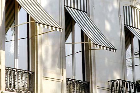 Store extérieur Les Italiennes Haussmann - Bras en acier tubulaire ou plat - Projection 1,60 m - Largeur 3,50 m_0