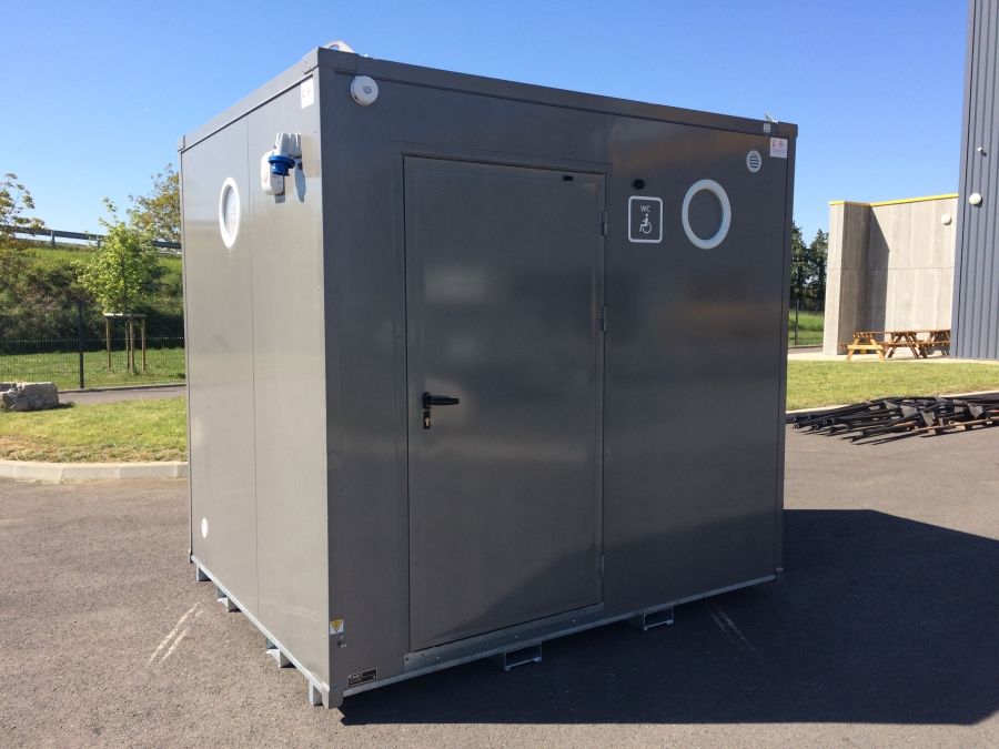 Toilettes mobiles autonomes, modulaires, chimiques hellopro.fr