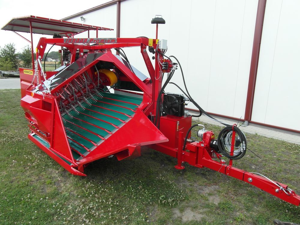 Récolteuse à groseille et fruits JOANNA PREMIUM - WEREMCZUK - Puissance minimale 55 CH - Productivité 0,20-0,35 ha/h - Capacité 1150 kg_0