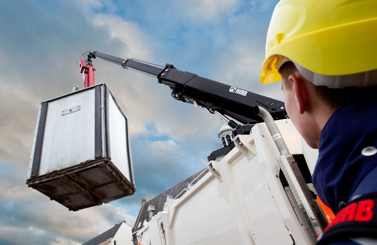 S-HiPro 130 - Grue auxiliaire HIAB - Commande à distance - Portée hydraulique 6,98 m - Marquage CE_0