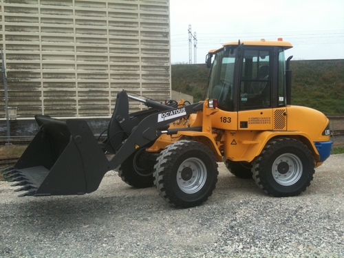 Chargeur articul 1000 litres 6 tonnes