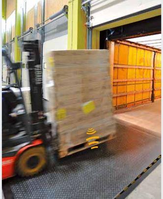 Niveleur de quai avec technique RFID intégrée - transmission fiable et protection optimale_0