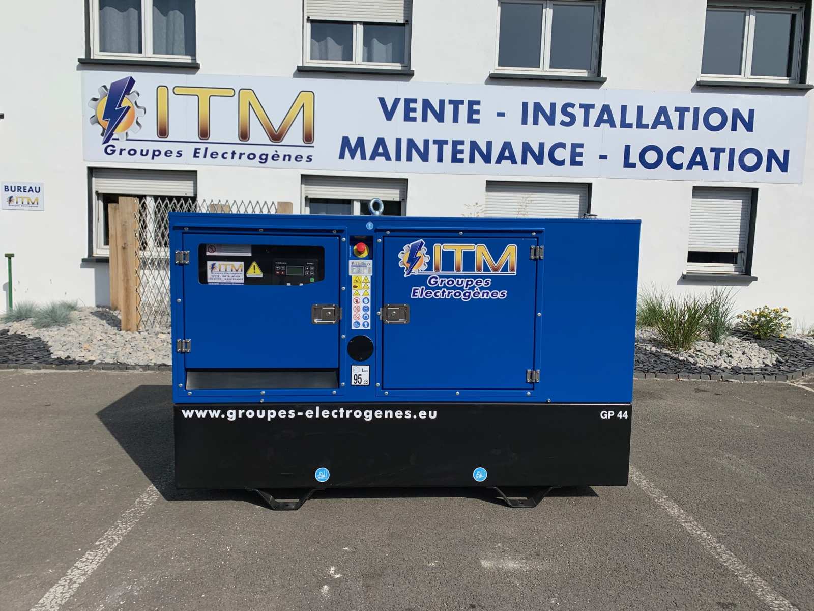 Groupe électrogène d'occasion - IVECO - 40 KVA_0