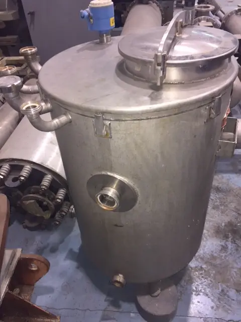 Cuve en acier inoxydable d'occasion 220 litres_56_0