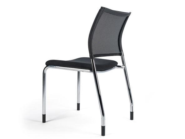 Siège de réunion Plank de Haystak - patins, assise en tissu, dossier en résille noir, piètement chromé, empilable_0