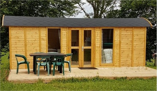 Bungalow en kit - 14m² - Structure épicéa massif avec options d'isolation et finition personnalisable_0
