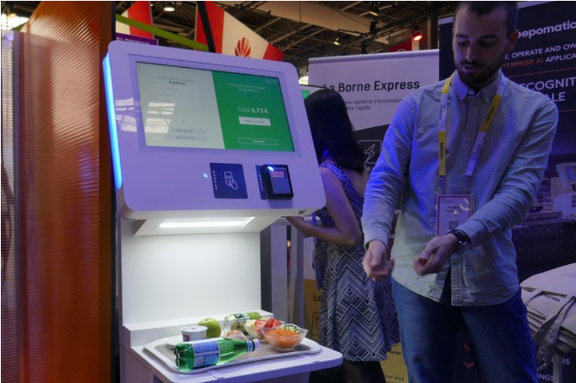 Scan plateau IA - Bornes Express : innovation en caisse avec IA pour un encaissement rapide_0