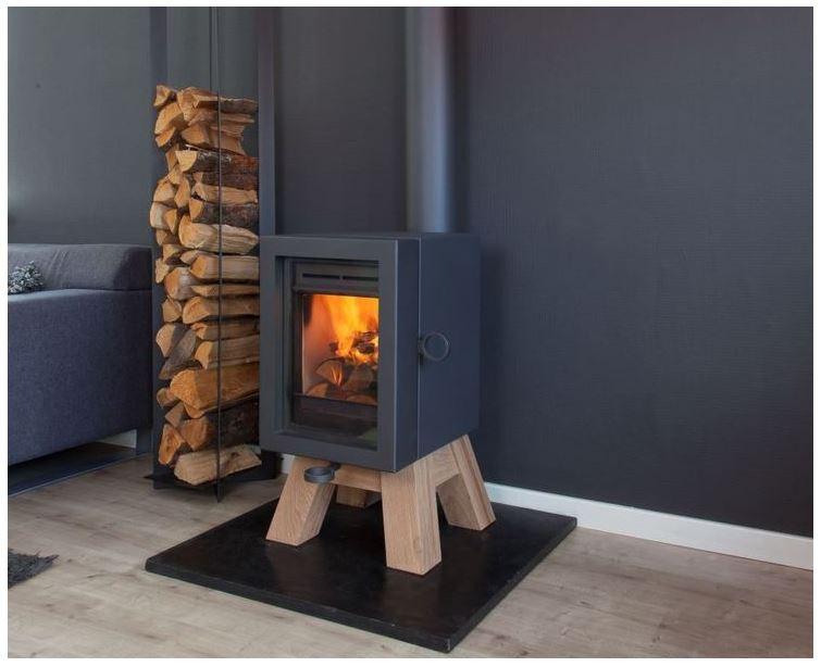 Poêle à bois Oak 5kW - béton spécial gris ou blanc, design intérieur avec pieds variés_0