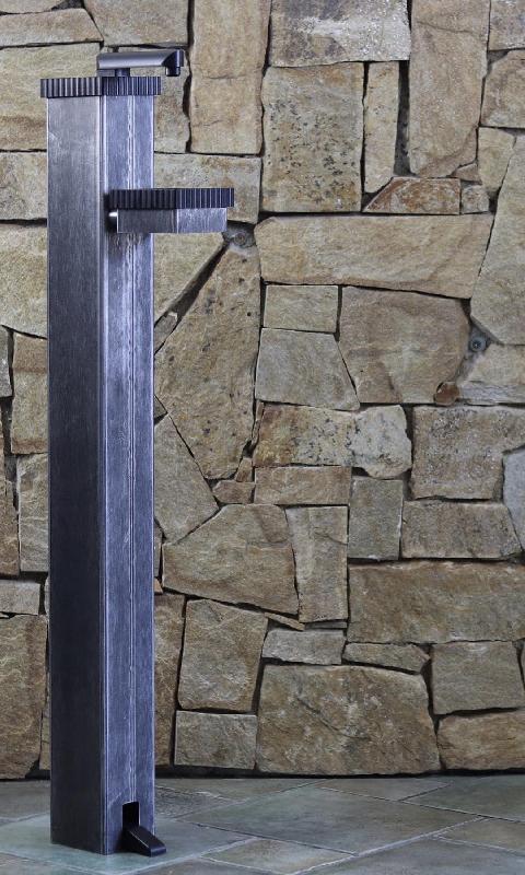 Borne métal à pédale, sans contact, avec réservoir pour solutions hydroalcooliques_0