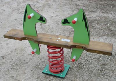Cheval balançoire - 2 places pour enfants de 2 à 6 ans - HIC 0,45m - Surface amortissante 9 m²_0