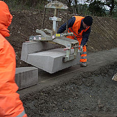 Pince pour éléments préfabriqués FTZ - modèles FTZ-I, FTZ-BB, FTZ-UNI et FTZ-MAXI avec grande ouverture et systèmes automatiques_0