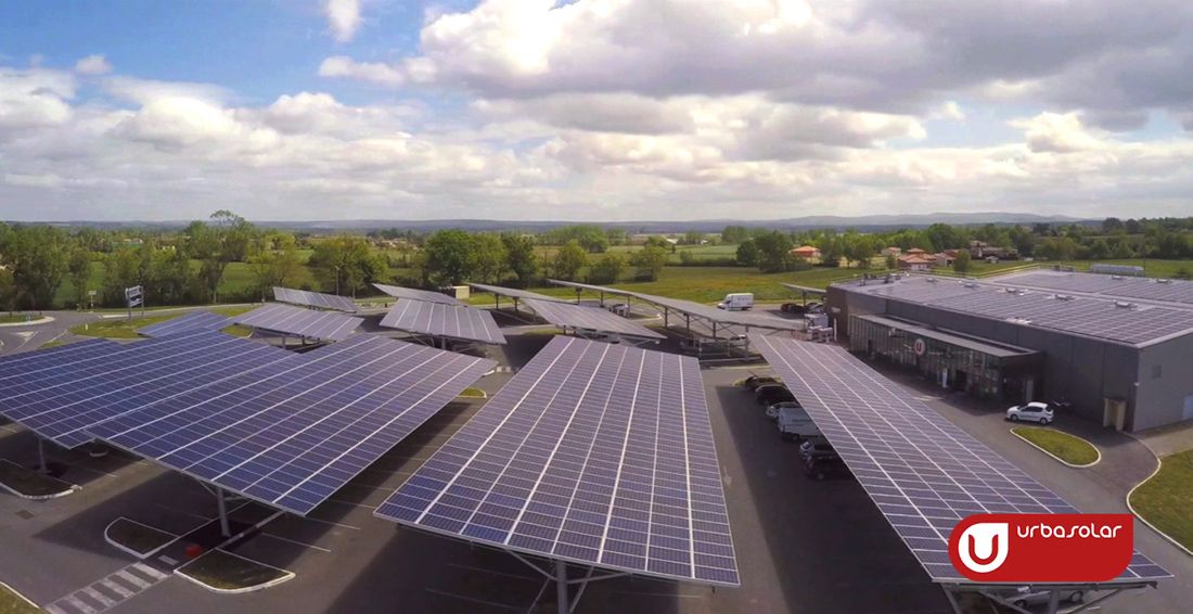 Hyper U - Ombrière de parking photovoltaïque - Urbasolar - puissance 823 kWc avec bornes de recharge_0