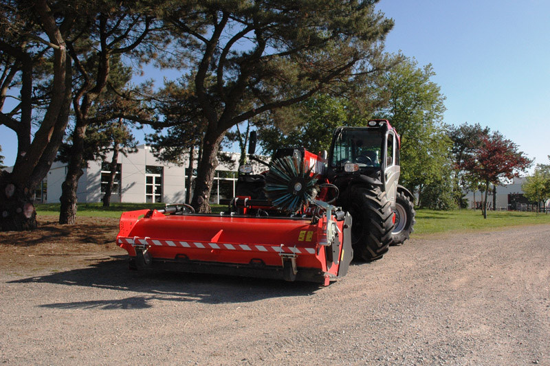 Balayeuse ramasseuse 2 en 1 scc 2050 hwa + /manitou_0