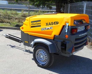 Compresseur mobile insonorisé 2 500 litres, disponible en location_0