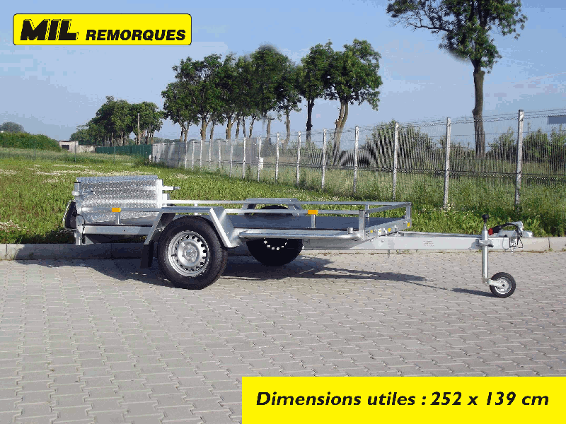 Remorque plateau 1 - Basculante avec pont arrière - Dimensions 252x139 cm - PTAC 750 kg_0