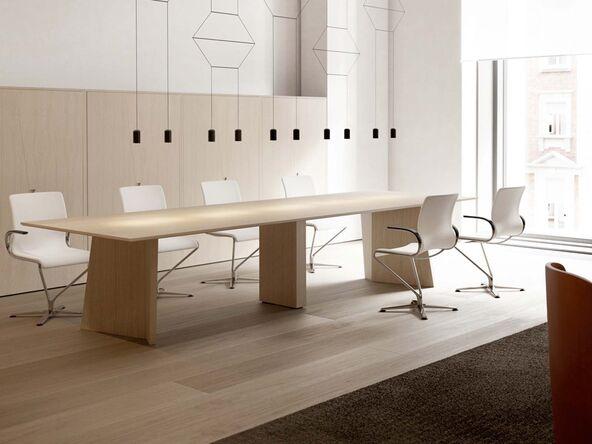 Table de réunion en bois - grande dimension - design original - largeur 350 cm - pour 8 personnes_0