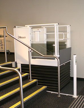 Ascenseurs et élévateurs fixes - petites hauteurs et configurations variées_0