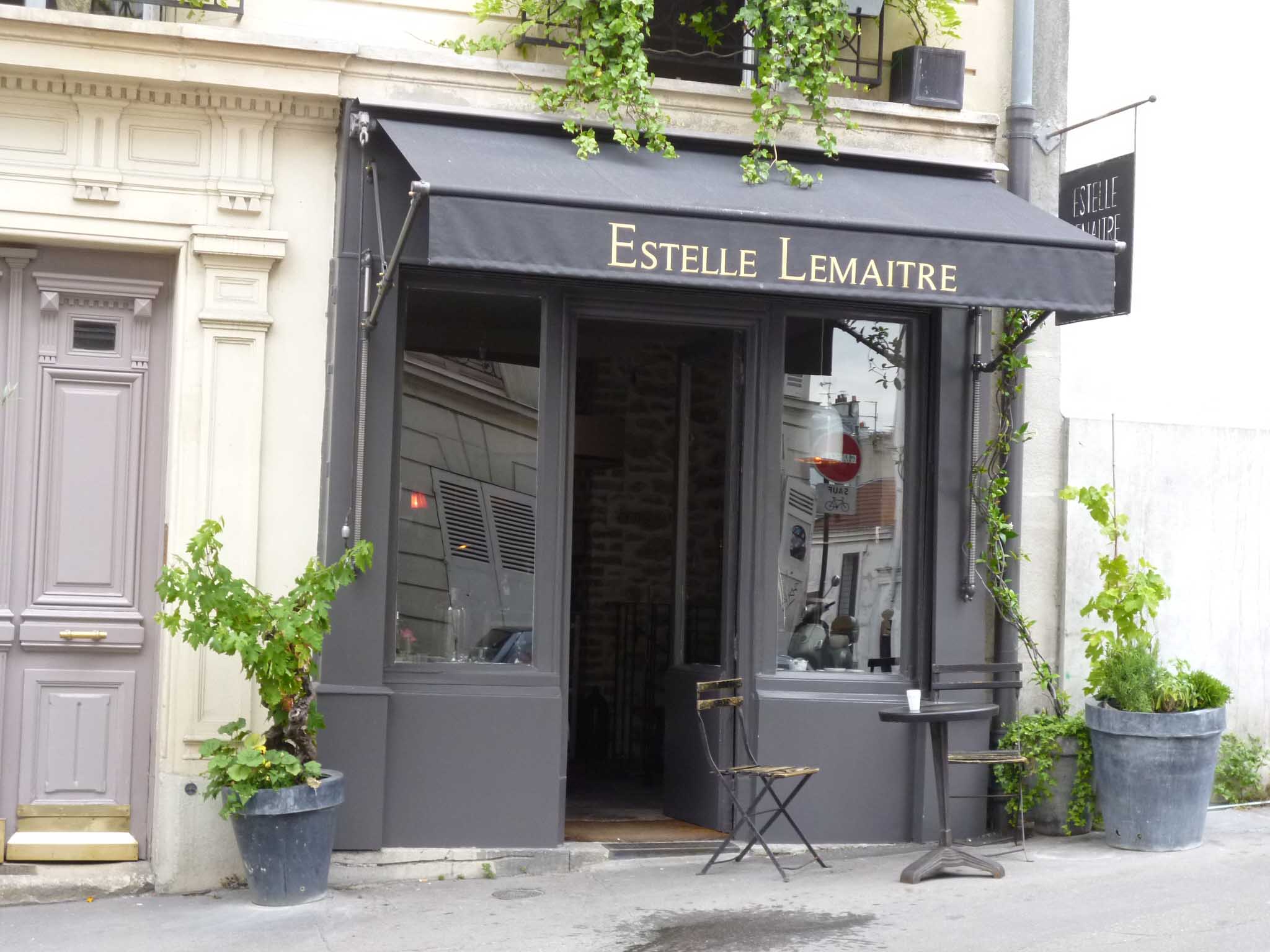 Store banne à bras antiques façon 1877 - armatures moulurées - manuel ou électrique_0