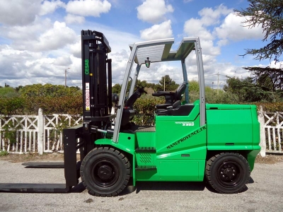 Chariots élévateurs frontaux - cesab b800 - electrique 6 à 8.5 tonnes_0