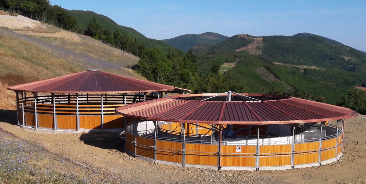 Marcheur couvert pour chevaux avec couverture de piste - Sous-bassements préfabriqués - Ø 12 m, Ø 15 m, Ø 16 m, Ø 18,5 m en béton armé - Catma_0