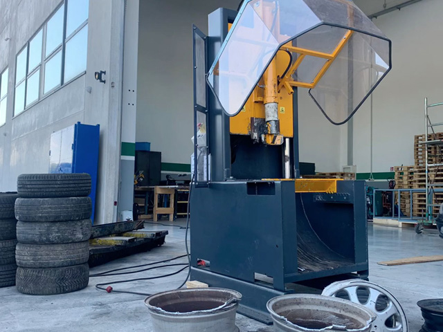 Déjanteur hydraulique  / Extracteur de pneus - Stokkermill - 120 roues/heure - iPOP_0