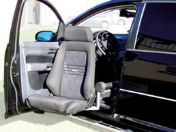 BAB Pilot - Équipement automatisé pour faciliter la sortie du véhicule pour personnes handicapées_0