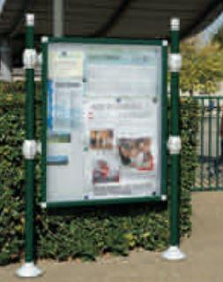 Vitrine panneau d'affichage - structure personnalisable avec pommeaux, bandeau-titre et vitrine double face_0