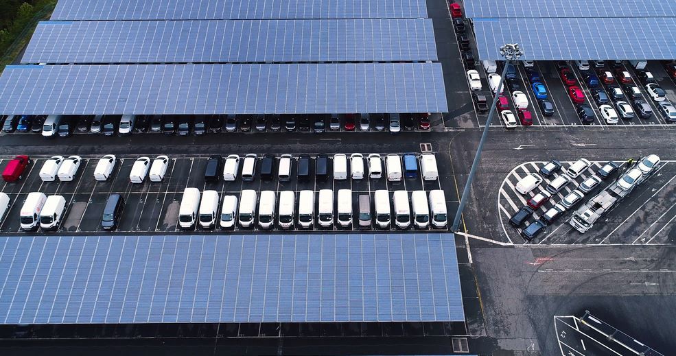 Ombrière de parking - colibri solar - peut être installées sur des milliers de m²_0