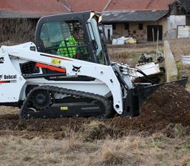 S70 - Chargeuse compacte Bobcat - Puissante et adaptée aux petits espaces_0
