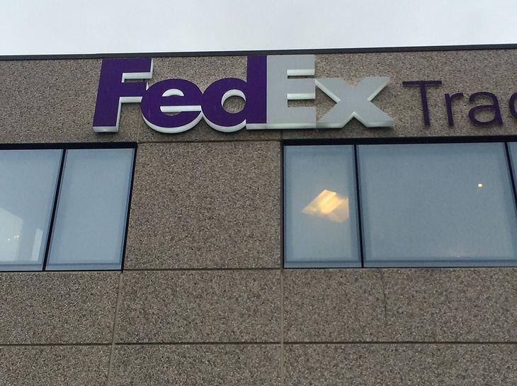 Lettre boitier lumineuse - Lettres 3D en PMMA, Altuglas ou Aluminium - Éclairage LED ou néon_1