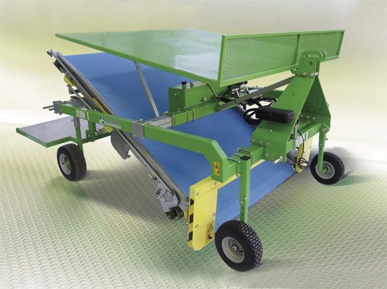 Récolteuse SLIDE T - Hortech SRL - vitesse max 7 km/h - machine trainée pour légumes à feuilles_0