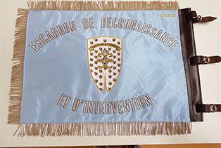 Fanion militaire - taffetas double avec toile intérieure et franges bouillon - broderie ou peinture_0