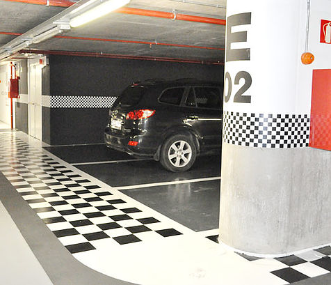 Revêtement de sol résine époxy : une surface idéale pour les parkings_0