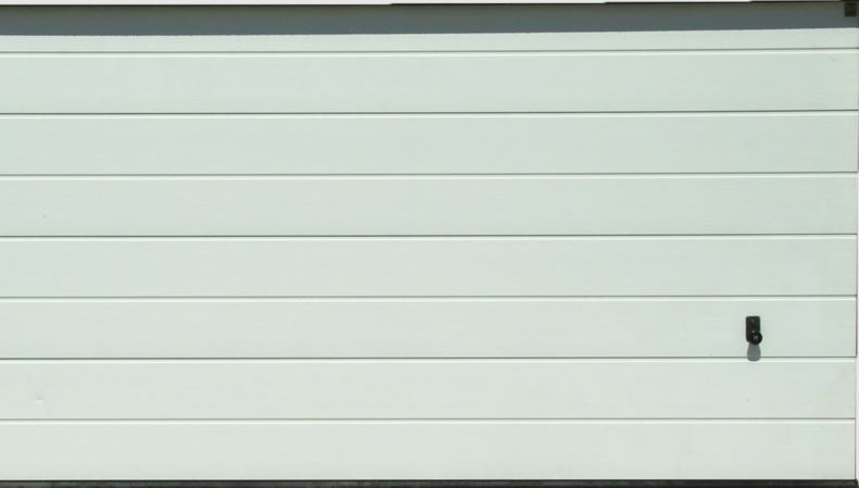 Porte de garage sectionnelle anti-effraction performante et personnalisée sur mesure - Blindage et Fermeture_0