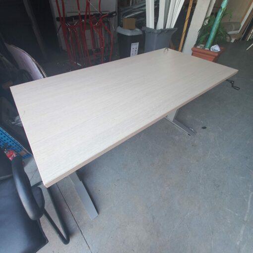 Bureau assis debout ergonomique - réglable en hauteur 160 cm - d'occasion - manuel à manivelle_0