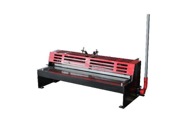 Cisaille à tôles d'établi manuelle professionnelle 650 mm - capacité 1,5 mm - kit de double laser pour une coupe précise Torros CTE650PRO_0