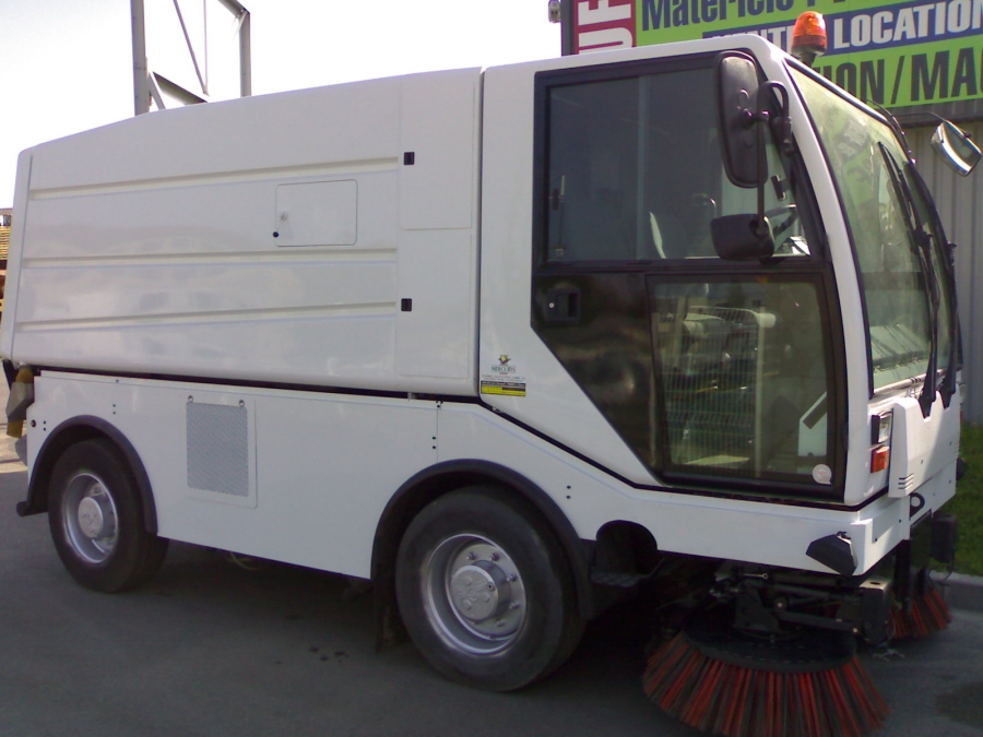 Balayeuse de voirie CityCat 5000 - 4 m³ - Marque Eurovoirie - Année 2002 - 7700 heures_0