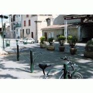 Support urbain de vélo ARCADE - design contemporain et couleurs personnalisables_0