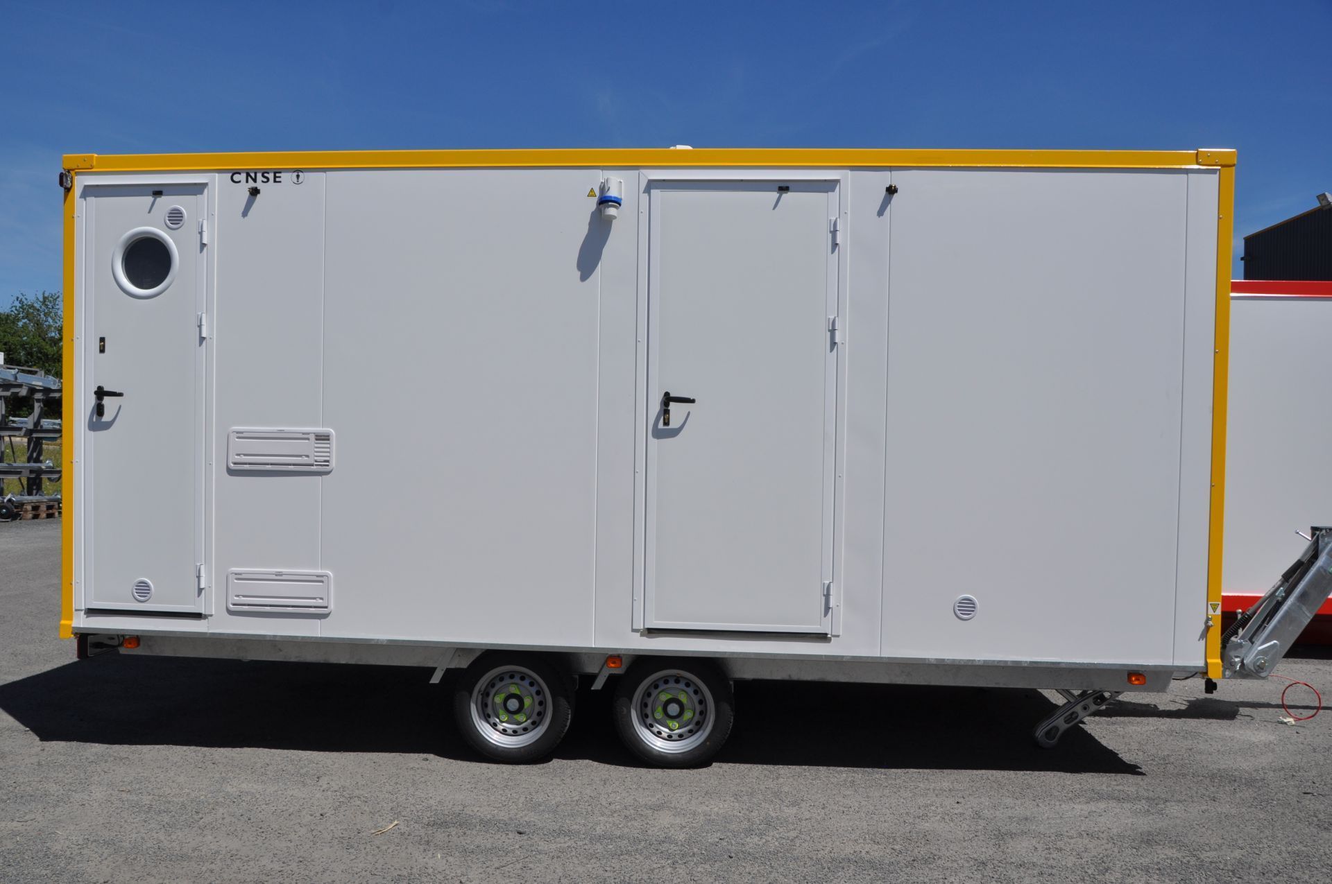 Base vie mobile avec châssis galvanisé et timon freiné